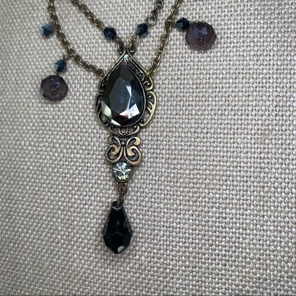 Cookie Lee Victorian Style Grey, Black & Clear Genuine Crystal Pendant Necklace - Picture 7 of 9